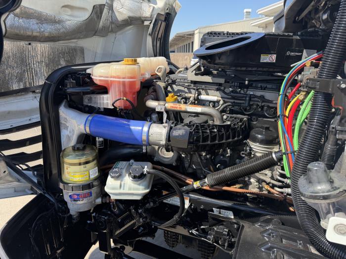 2021 Freightliner Cascadia-8