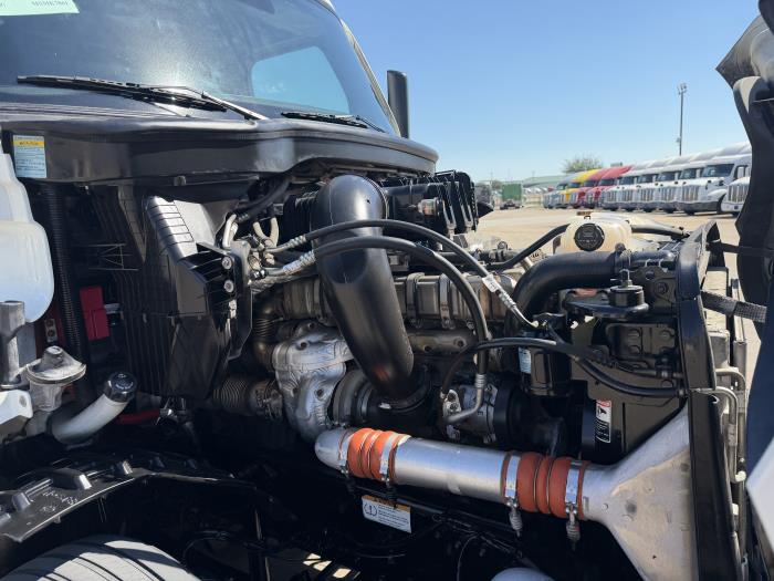 2021 Freightliner Cascadia-10