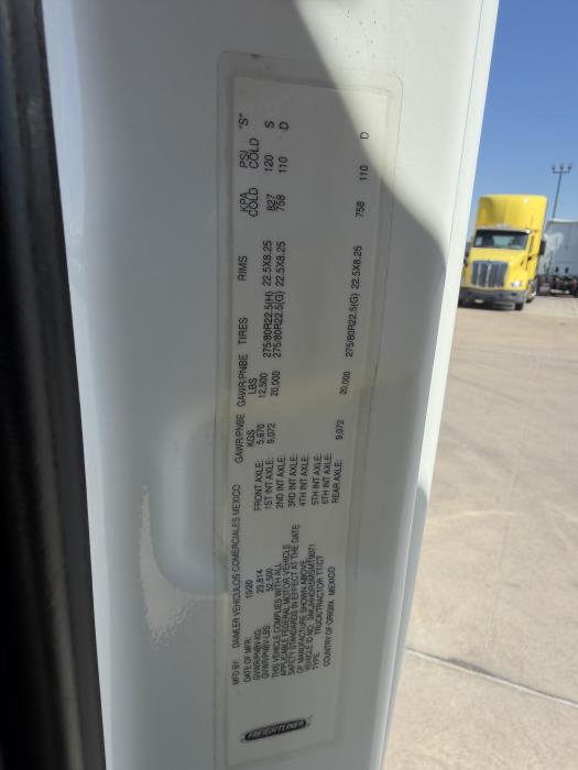 2021 Freightliner Cascadia-18