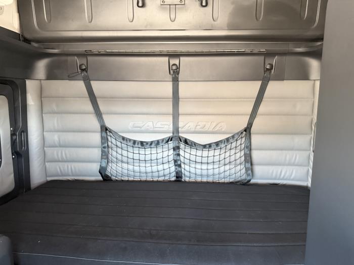 2021 Freightliner Cascadia-23