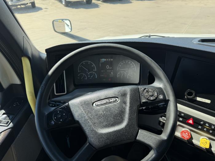 2021 Freightliner Cascadia-28