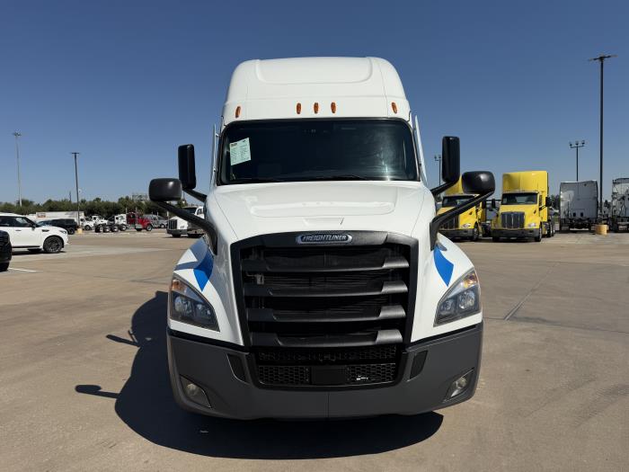 2021 Freightliner Cascadia-38