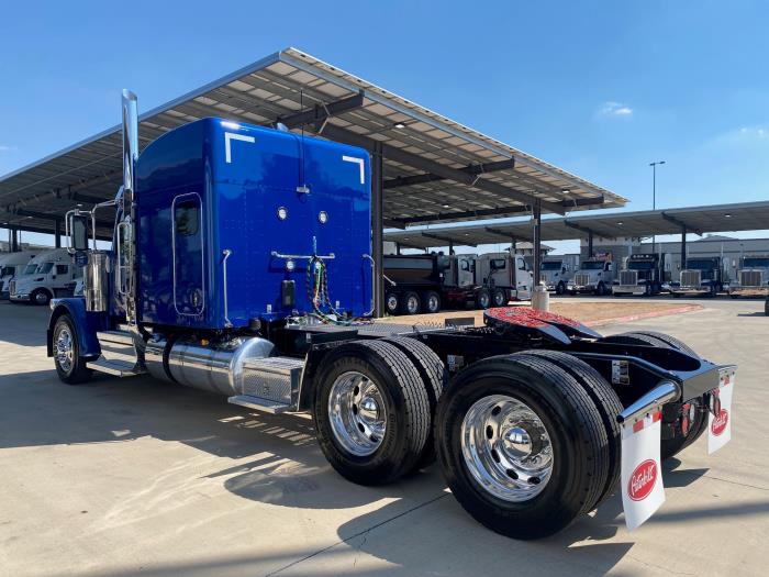 2026 Peterbilt 589-4