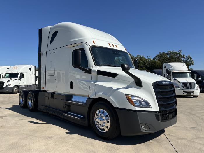 2021 Freightliner Cascadia-2
