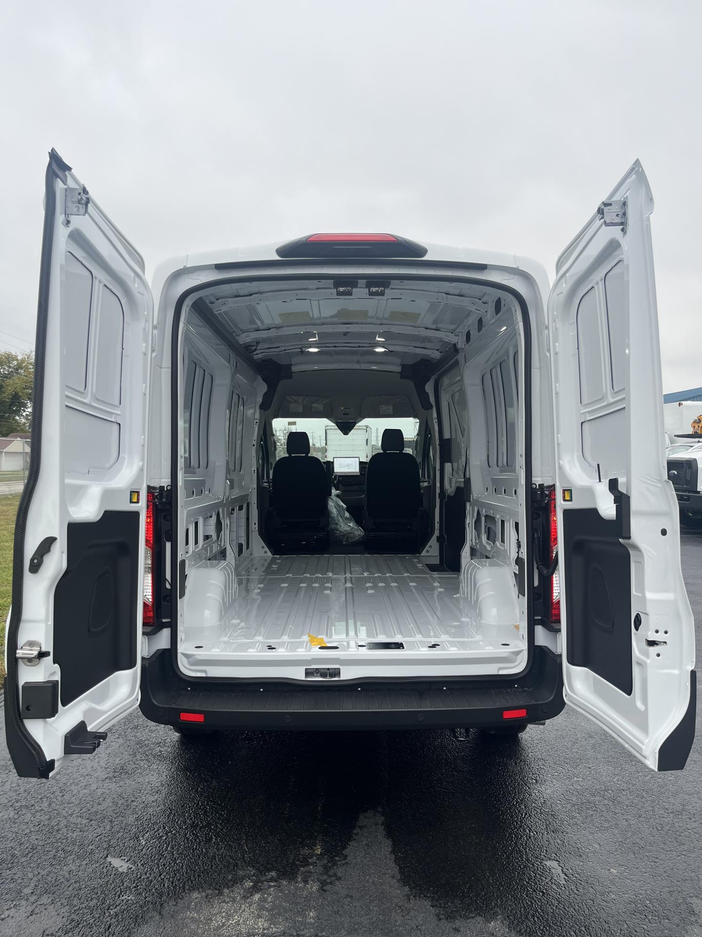 2026 Ford Transit 250 Medium Roof RWD Empty Cargo Van for sale #1963058 - photo 2