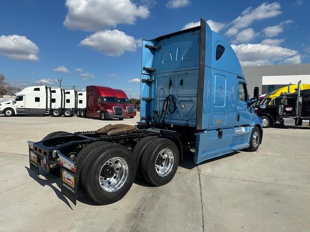 2021 Freightliner Cascadia-10