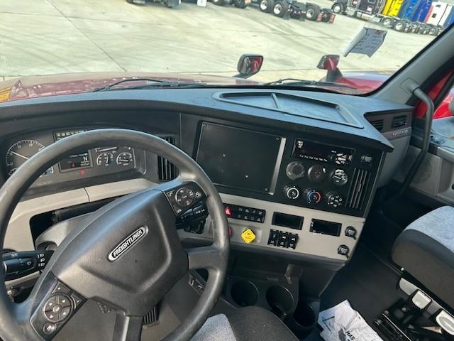 2021 Freightliner Cascadia-7