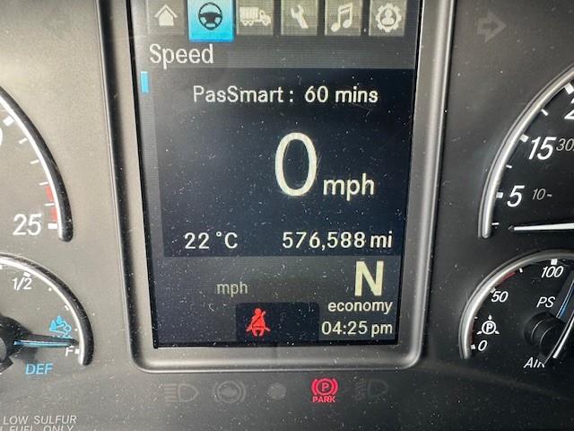 2021 Freightliner Cascadia-11