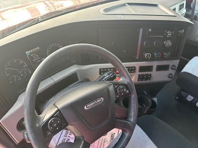 2021 Freightliner Cascadia-3