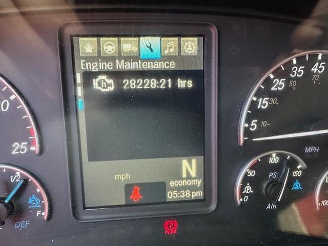 2021 Freightliner Cascadia-7