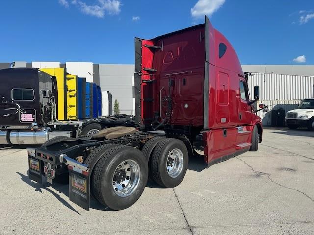 2021 Freightliner Cascadia-10