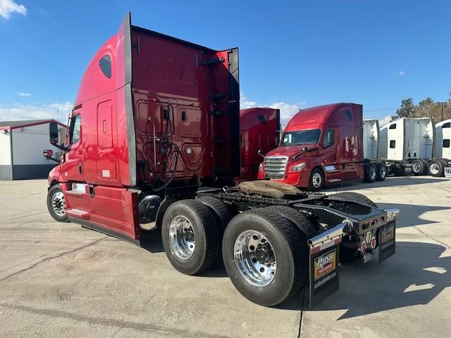 2021 Freightliner Cascadia-11