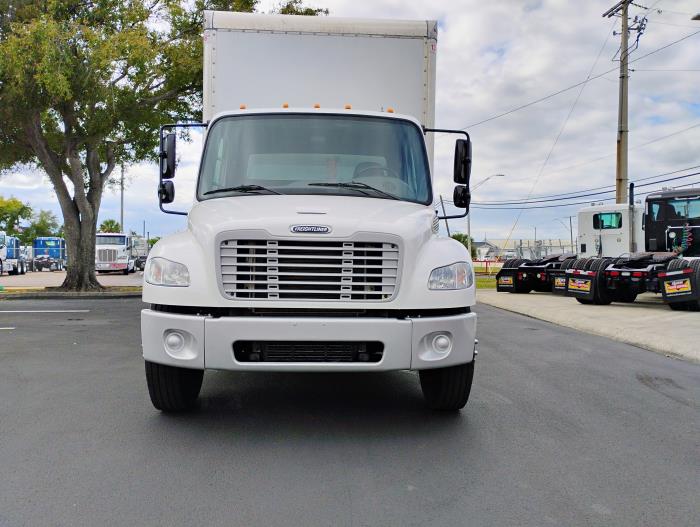 2022 Freightliner Business Class M2 106-6