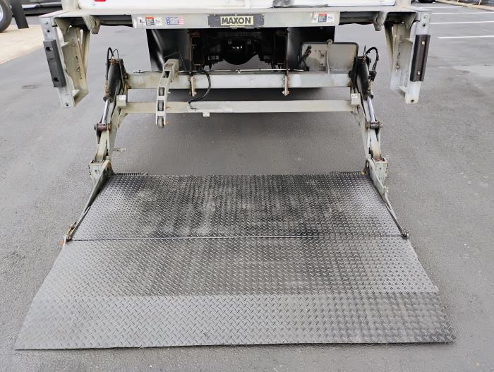 2022 Freightliner Business Class M2 106-13