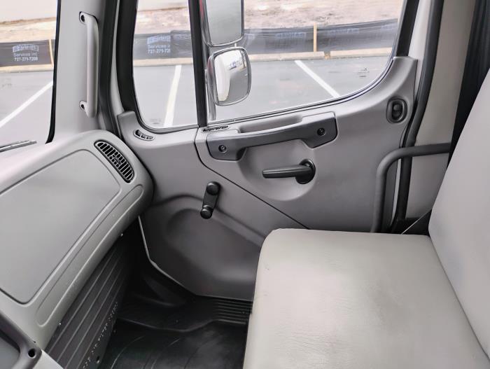 2022 Freightliner Business Class M2 106-22