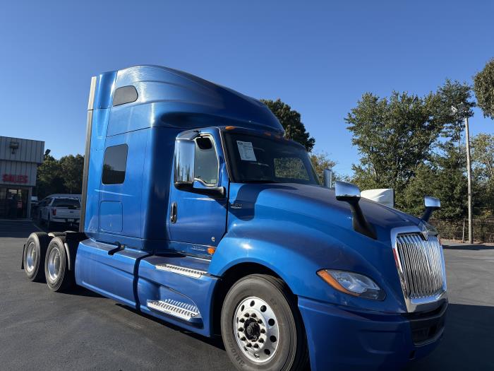 2020 International LT625 LT photo 3