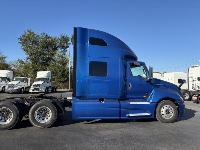 2020 International LT625 LT photo 4