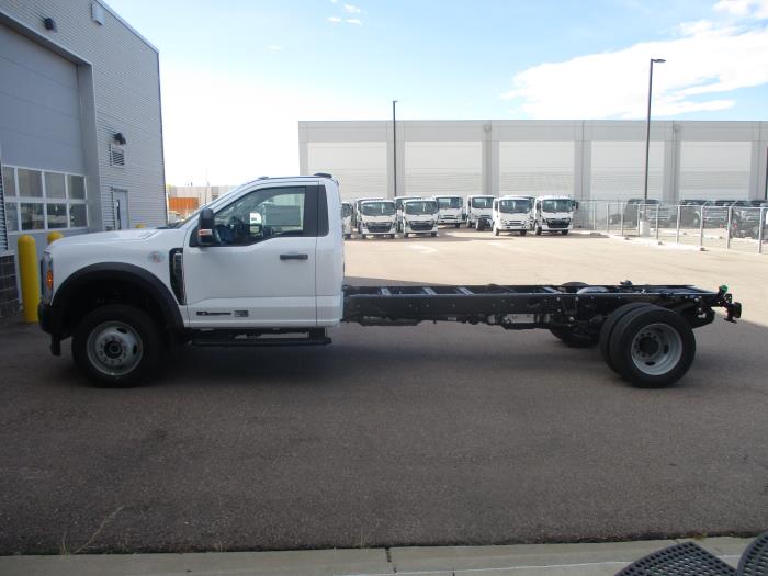 2026 Ford F-550-2