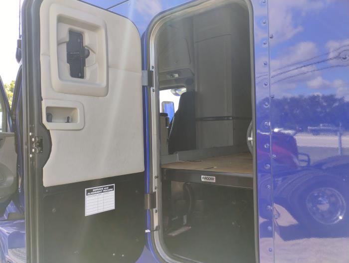 2022 Peterbilt 579-14