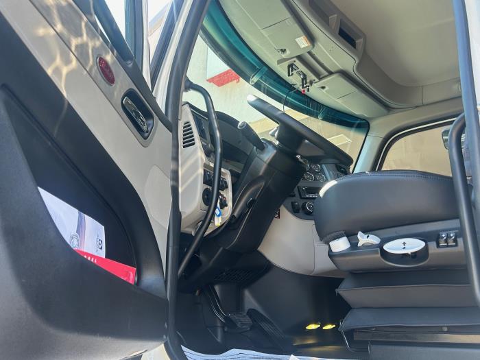 2026 Peterbilt 567-2