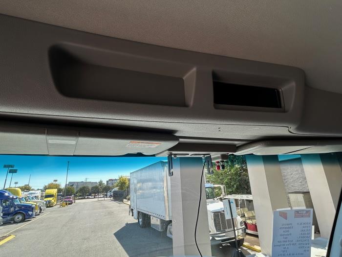 2026 Peterbilt 567-3