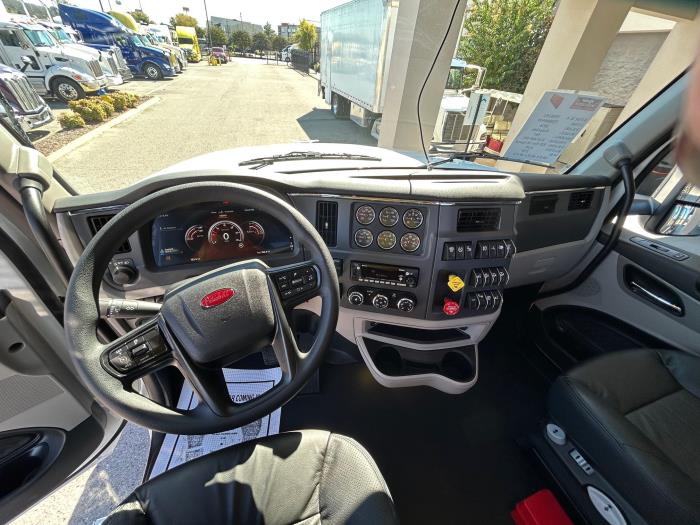 2026 Peterbilt 567-4