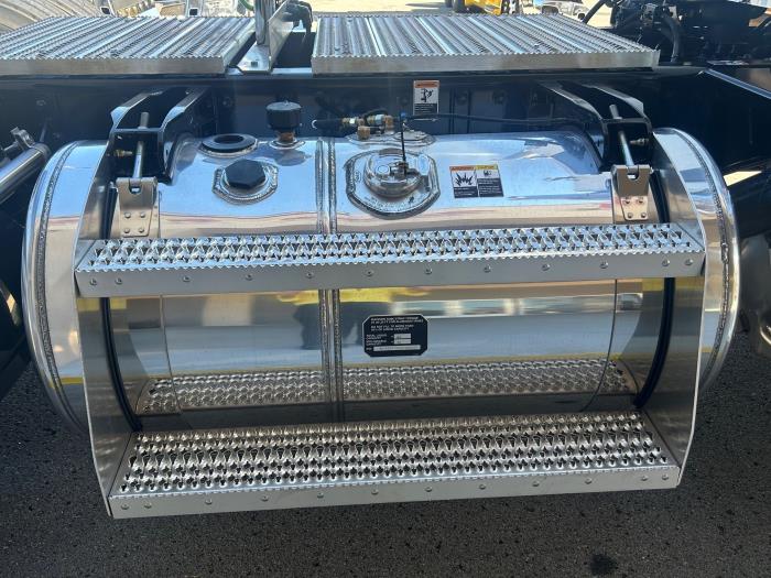 2026 Peterbilt 567-8