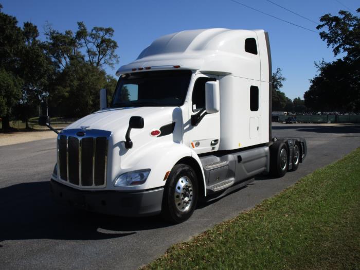 2021 Peterbilt 579 photo 2
