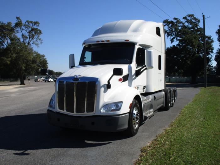 2021 Peterbilt 579 photo 4