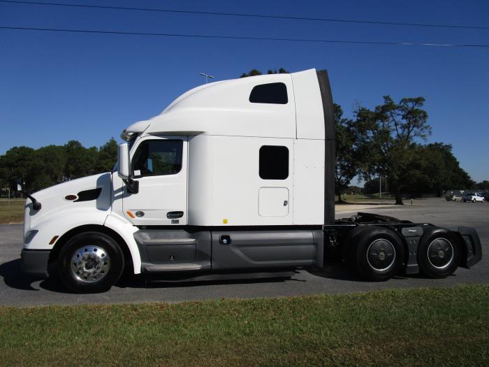 2021 Peterbilt 579-4