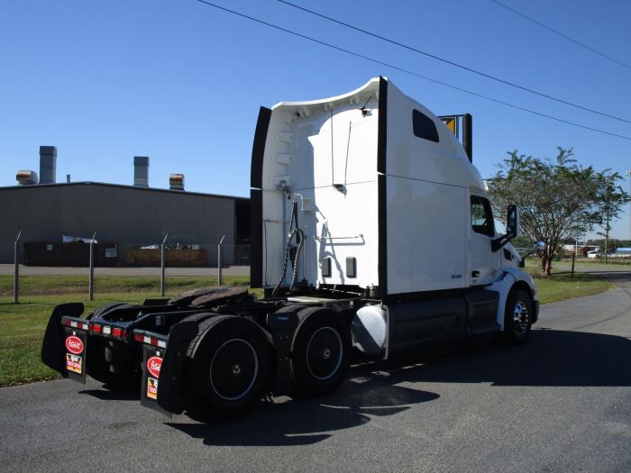 2021 Peterbilt 579-7