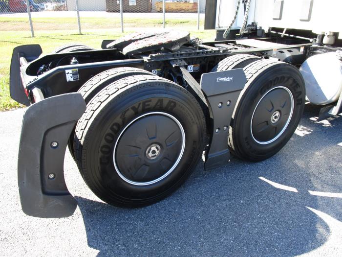 2021 Peterbilt 579-9