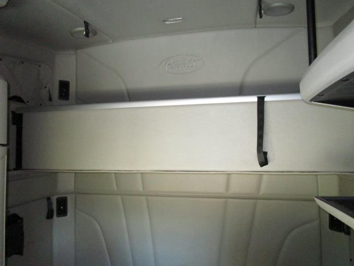 2021 Peterbilt 579-23