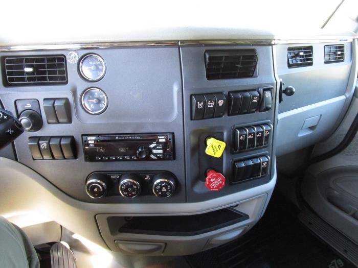 2021 Peterbilt 579-24