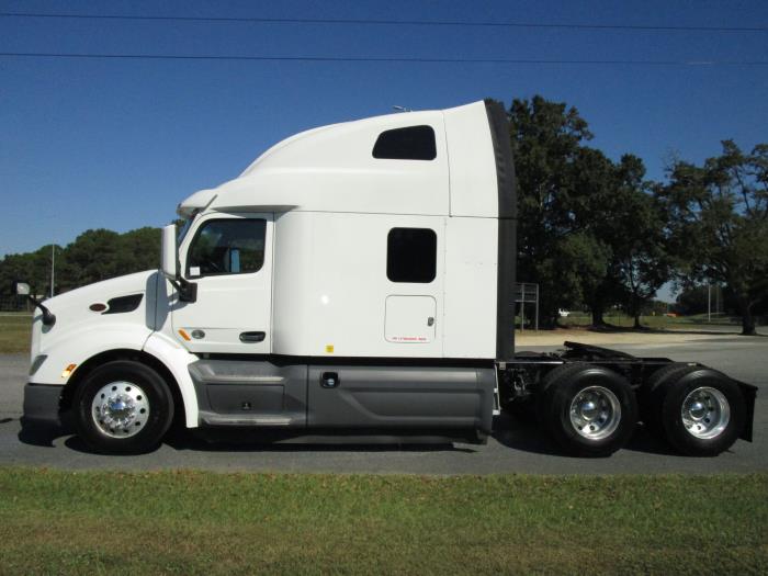 2021 Peterbilt 579-4