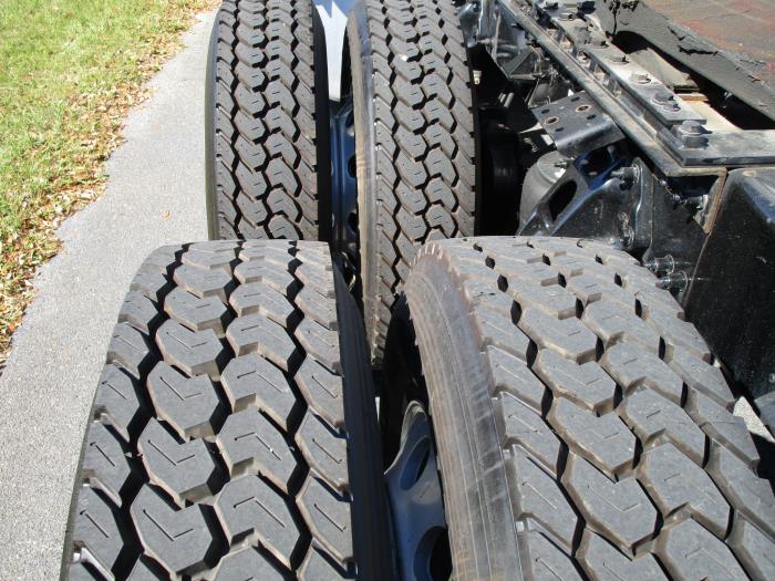 2021 Peterbilt 579-12