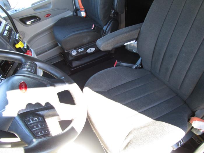 2021 Peterbilt 579-20