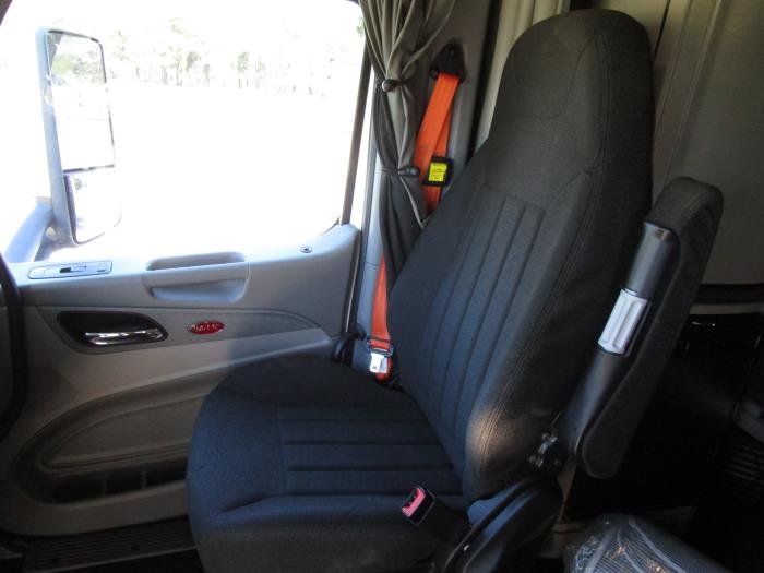 2021 Peterbilt 579-21