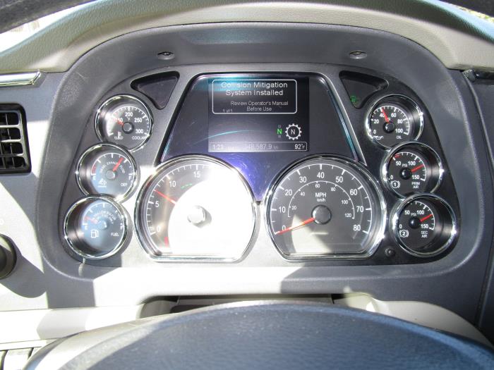 2021 Peterbilt 579-32