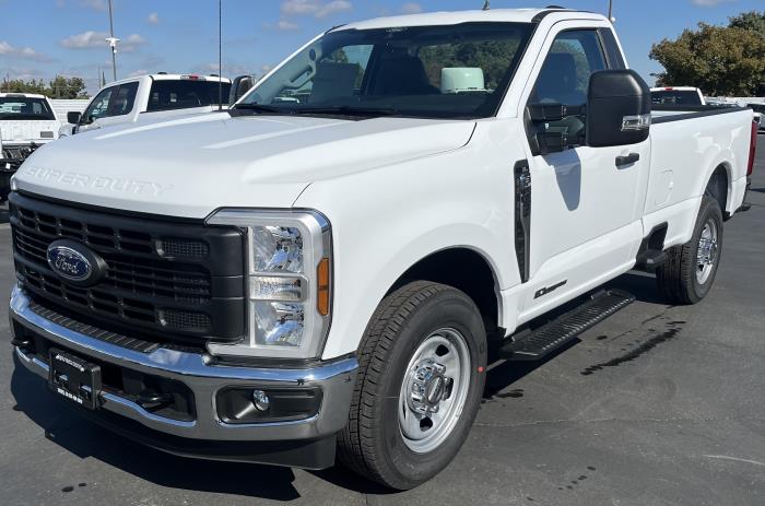2026 Ford F-350 XL photo 3
