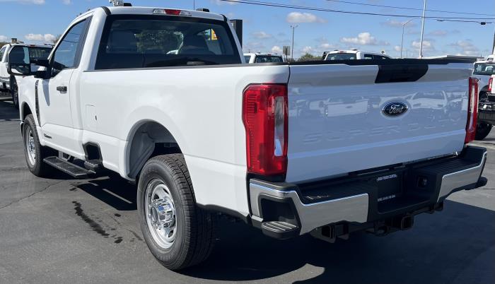 2026 Ford F-350 XL photo 4