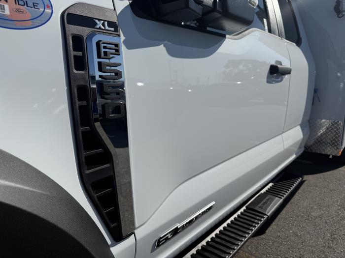 2026 Ford F-550-24
