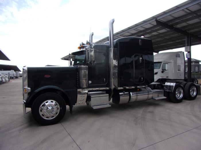 2022 Peterbilt 389-1