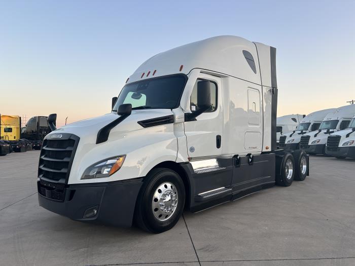 2021 Freightliner Cascadia-0
