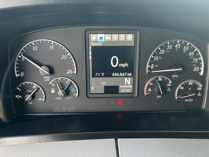 2021 Freightliner Cascadia-12