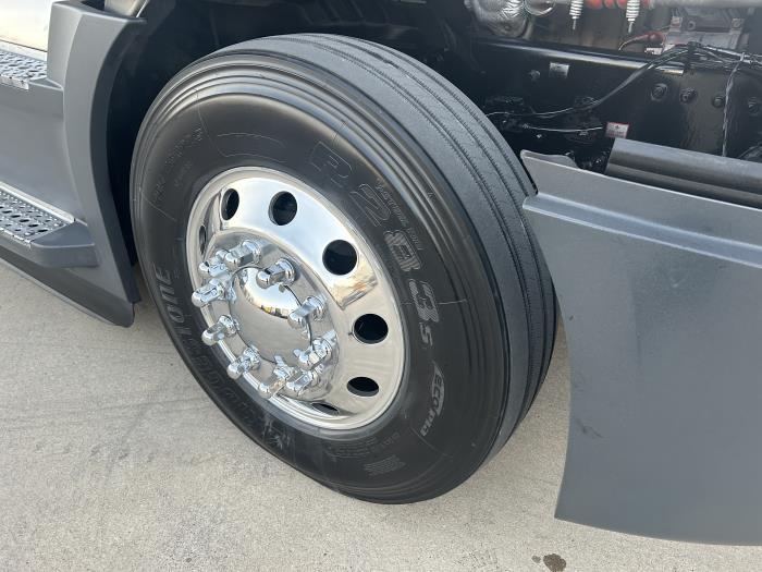 2021 Freightliner Cascadia-15