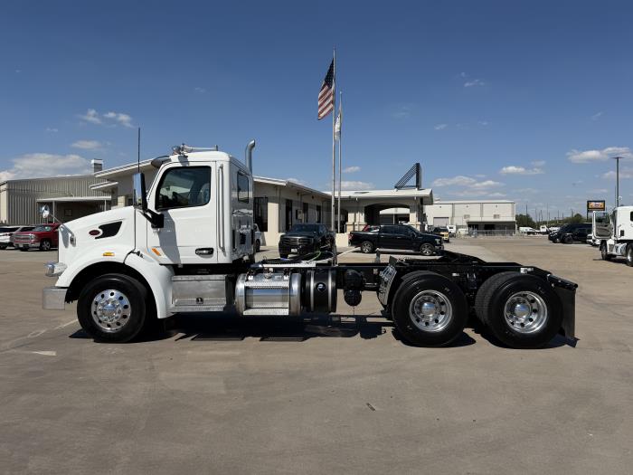 2021 Peterbilt 567-2