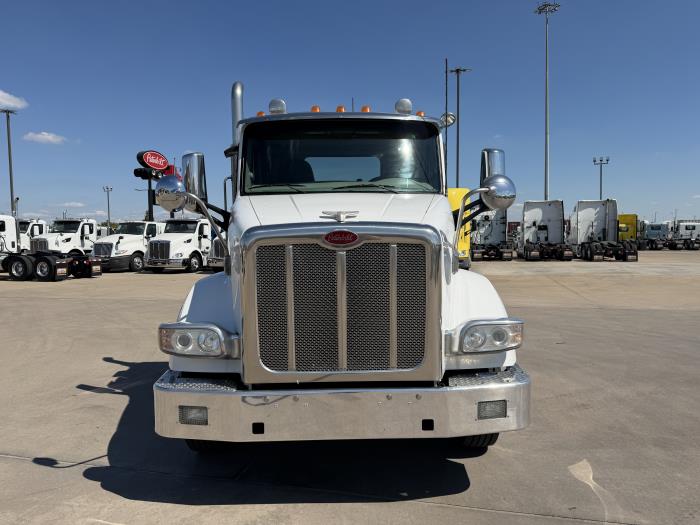 2021 Peterbilt 567-8