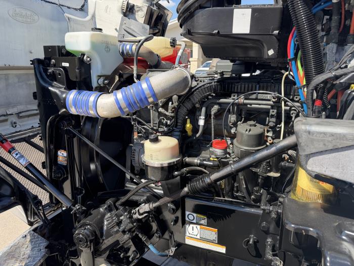 2021 Peterbilt 567-17