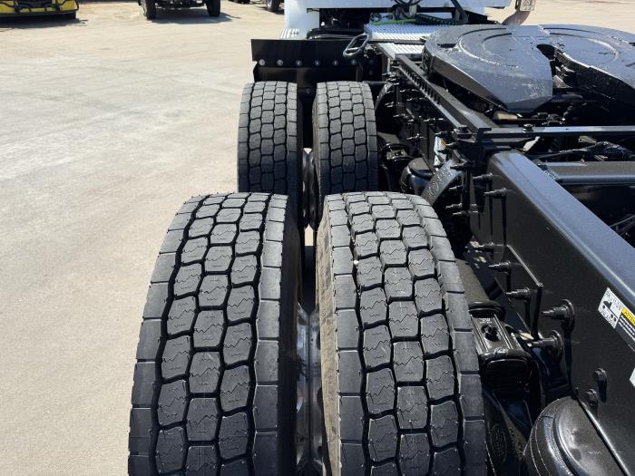 2021 Peterbilt 567-12